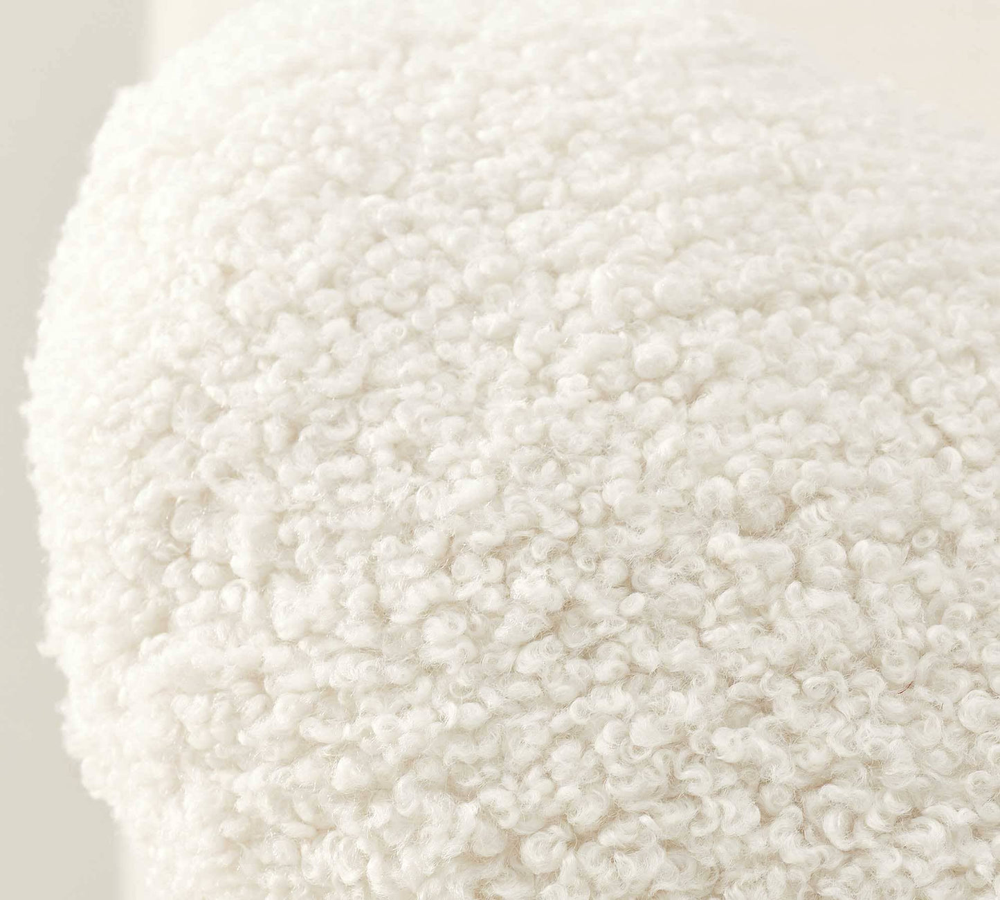 Heart-shaped plush throw pillow decoration